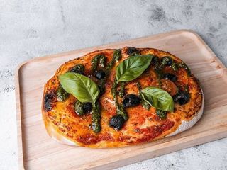 Фокача з соусом песто