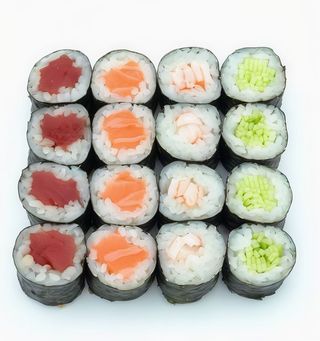 B22a. Salmón Atún, Pepino Y Cangrejo