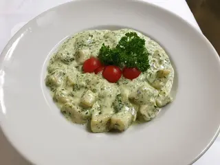 Njoke sa spanaćem i gorgonzolom