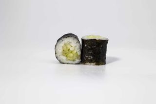 96.Hosomaki cetriolo