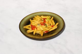 Penne piletina i povrće