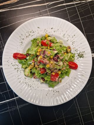 Salata sa tunjevinom