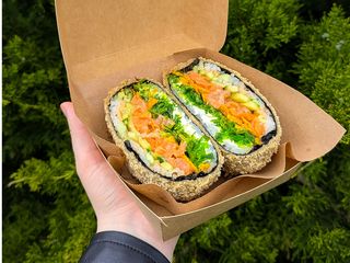 Бургер з лососем (300g)