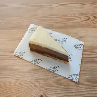 Tarta tres chocolates