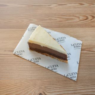 Tarta tres chocolates