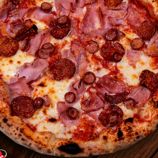 PIZZA quatro carni 