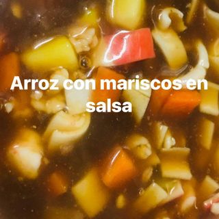 Arroz con mariscos en salsa