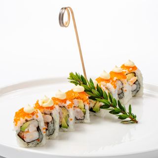 125.Ebi tobiko roll