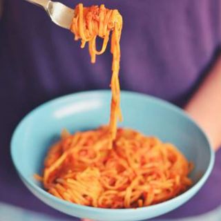 Kids Pasta Linguine Con Salsa De Tomate