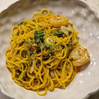 Spaghetti aglio olio e peperonccino cu creveti