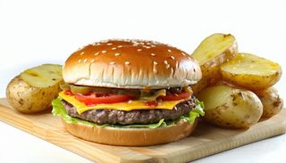 Hamburger di scottona 250 g con patate al forno