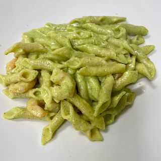 Garganelli con Gamberi e pesto di Zucchine
