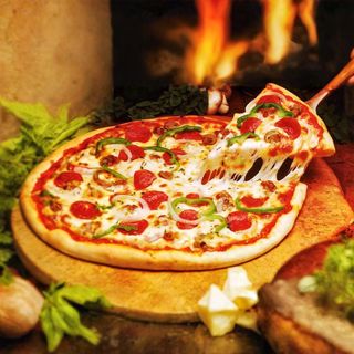 Pizza Kiwan's cu vita  Ø27cm si sos la alegere