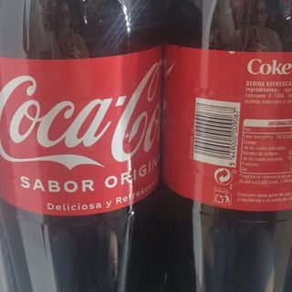 Botella de coca cola 2L