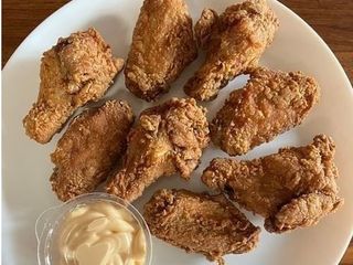 Золоті крильця