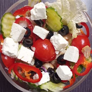 SALATĂ BULGĂREASCĂ 