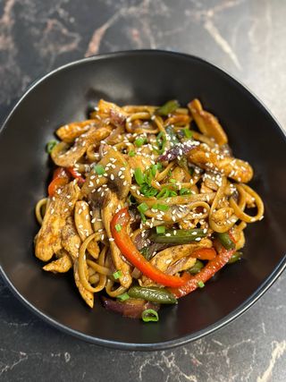 Удон с курицей (300 гр)