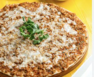Lahmacun con queso