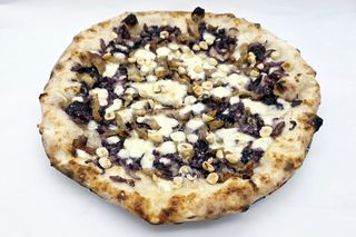 Radicchio, guanciale e nocciole