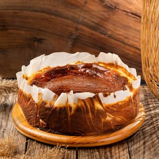 ბასკური ჩიზქეიქი (12 პერს)