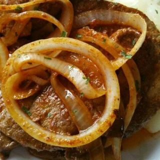 Hígado encebollado