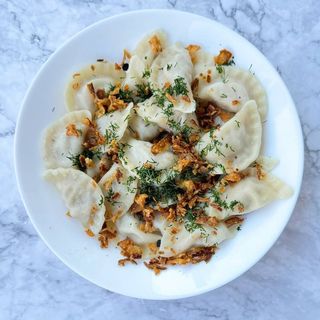 Pelmeni z łososiem i serem (porcja XL) gotowane