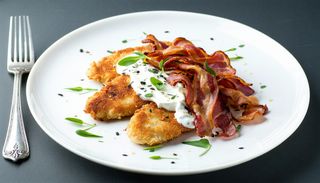 Snitel de pui gratinat