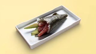 277.Темаки с риба тон и авокадо