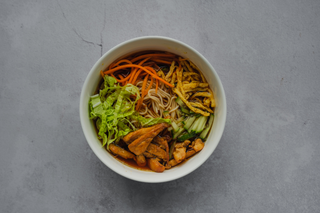 Кукси (корейский холодный суп)