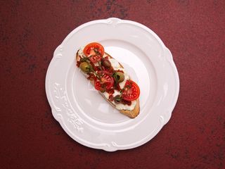 Брускета зі страчателлою
