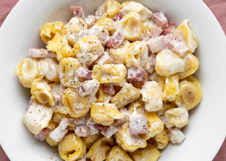 Tortellini alla panna e prosciutto