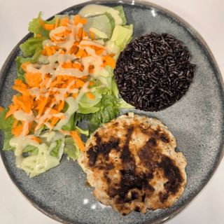 Пилешко кюфте с императорски ориз