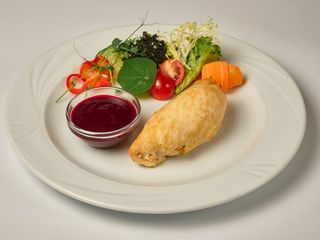 Куряче філе фаршироване міксом горішків (150/50)