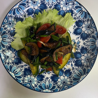 Салат с баклажаны и овощами 