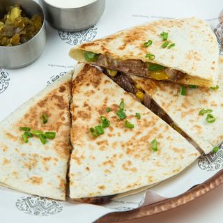 Кесадилья с брискетом (470г)