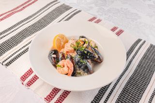 Mix de fructe de mare cu orez