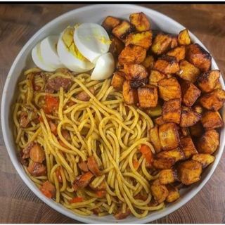 Spaghetti, Plantain and Fried Egg