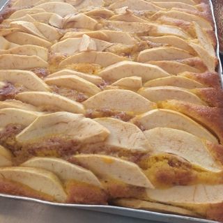 Torta mele e marmellata