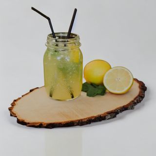 Limonadă cu sirop de soc