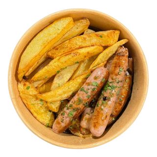 Salchicha y papas fritas