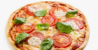 Pizza De Salmón (Media Luna)