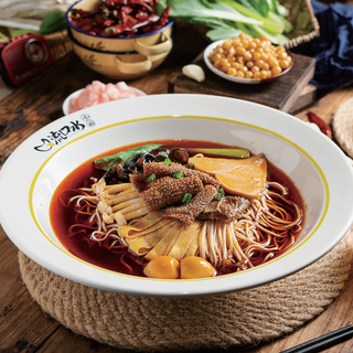 Especiales Fideos Hot Pot con librillo de vacuno(Picante) 毛肚火锅面/米线