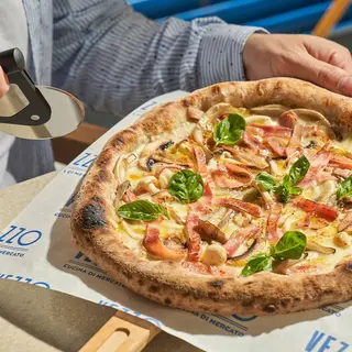 Prosciutto e funghi 