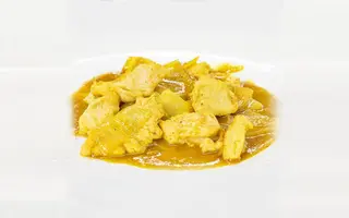 772 Pollo salsa curry