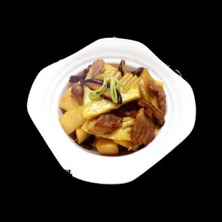 Manzo con bambu e funghi-双冬牛