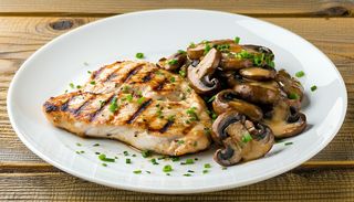 Piept de pui cu ciuperci