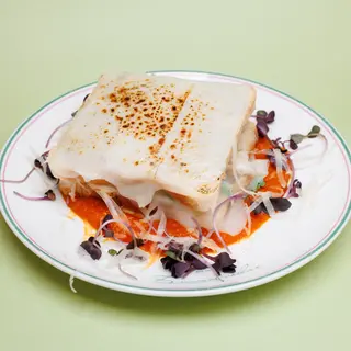 Крок-месьє з куркою пастрамі (300г)