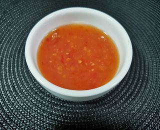 ტკბილ-ცხარე სოუსი 100გრ