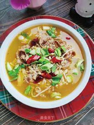 Zuppa acida con manzo