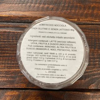 Semifreddo alla nocciola senza glutine e lattosio